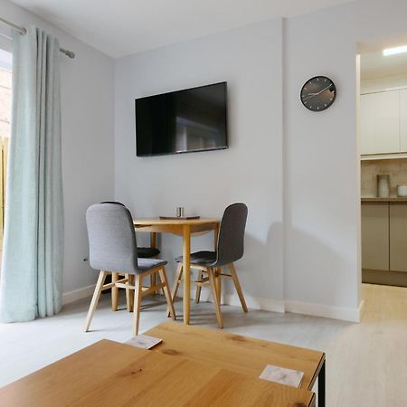 Crewe Short Lets 1 Victoria Court, Crewe Daire Dış mekan fotoğraf