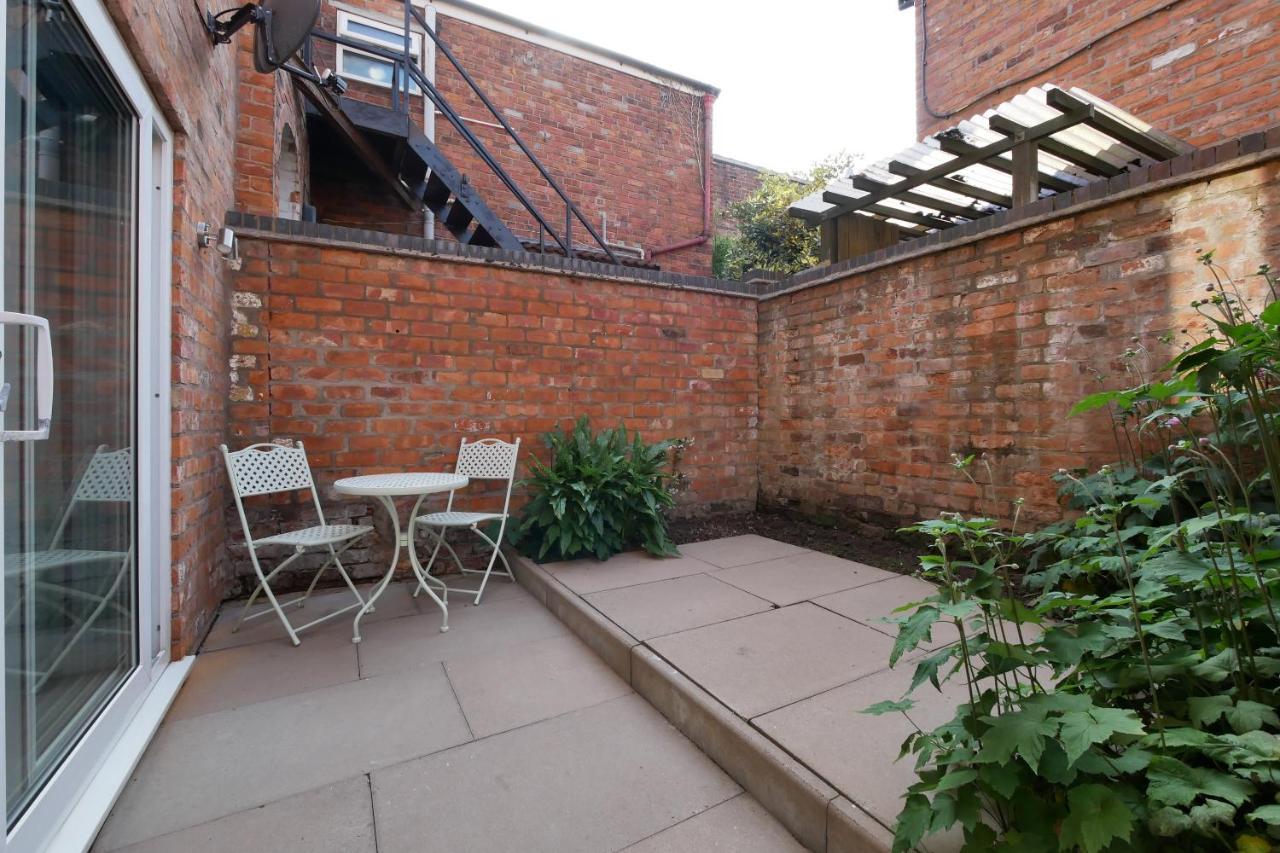 Crewe Short Lets 1 Victoria Court, Crewe Daire Dış mekan fotoğraf